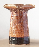 Bình mặt hồ nâu